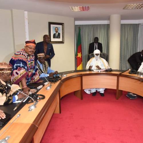 Le Président du Sénat reçoit le Conseil national des chefs traditionnels