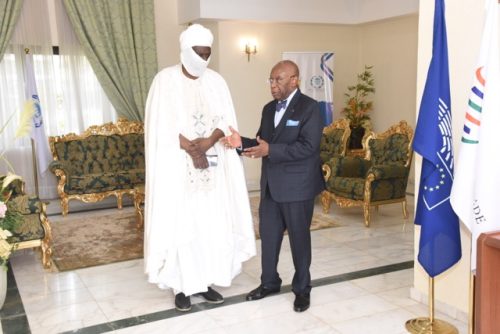 C P OMC (374) - Moyenne